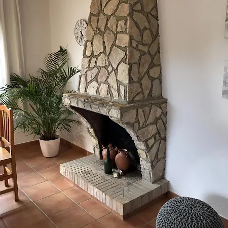 Maria, Terrace & Pool סנט מרטי ד'אמפורייס