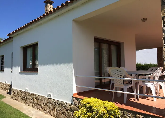 Maria, Terrace & Pool